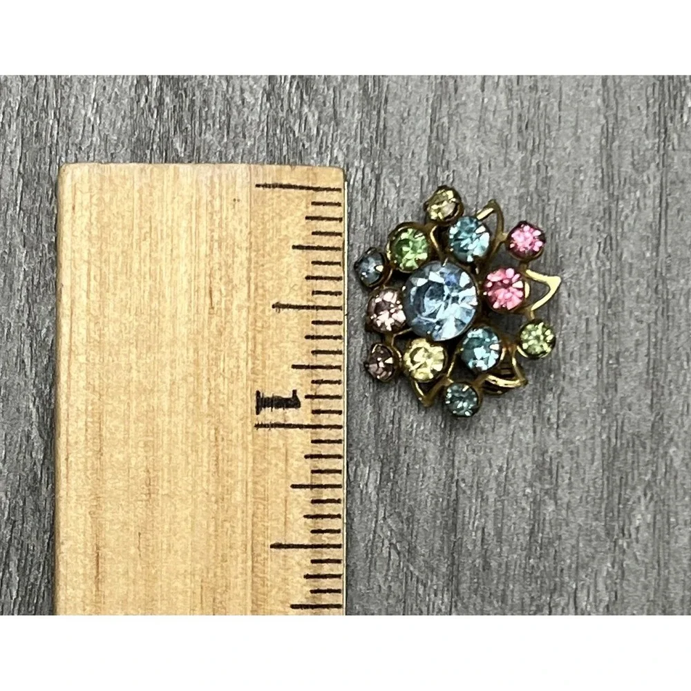 Vintage Gold Tone Rhinestone Brooch Pin Multicolor Floral Art Deco Style Cluster